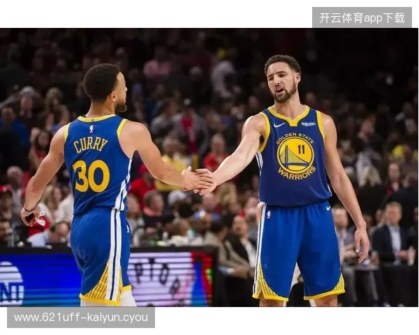球哥直播NBA全场热血解说带你直击赛场精彩瞬间不间断激情开播